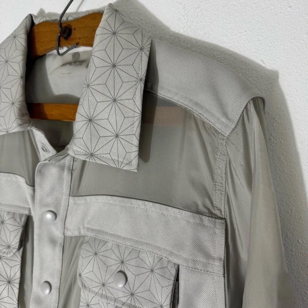 Epcot NWT sheer Spaceship Earth jacket size S - Picture 15 of 16